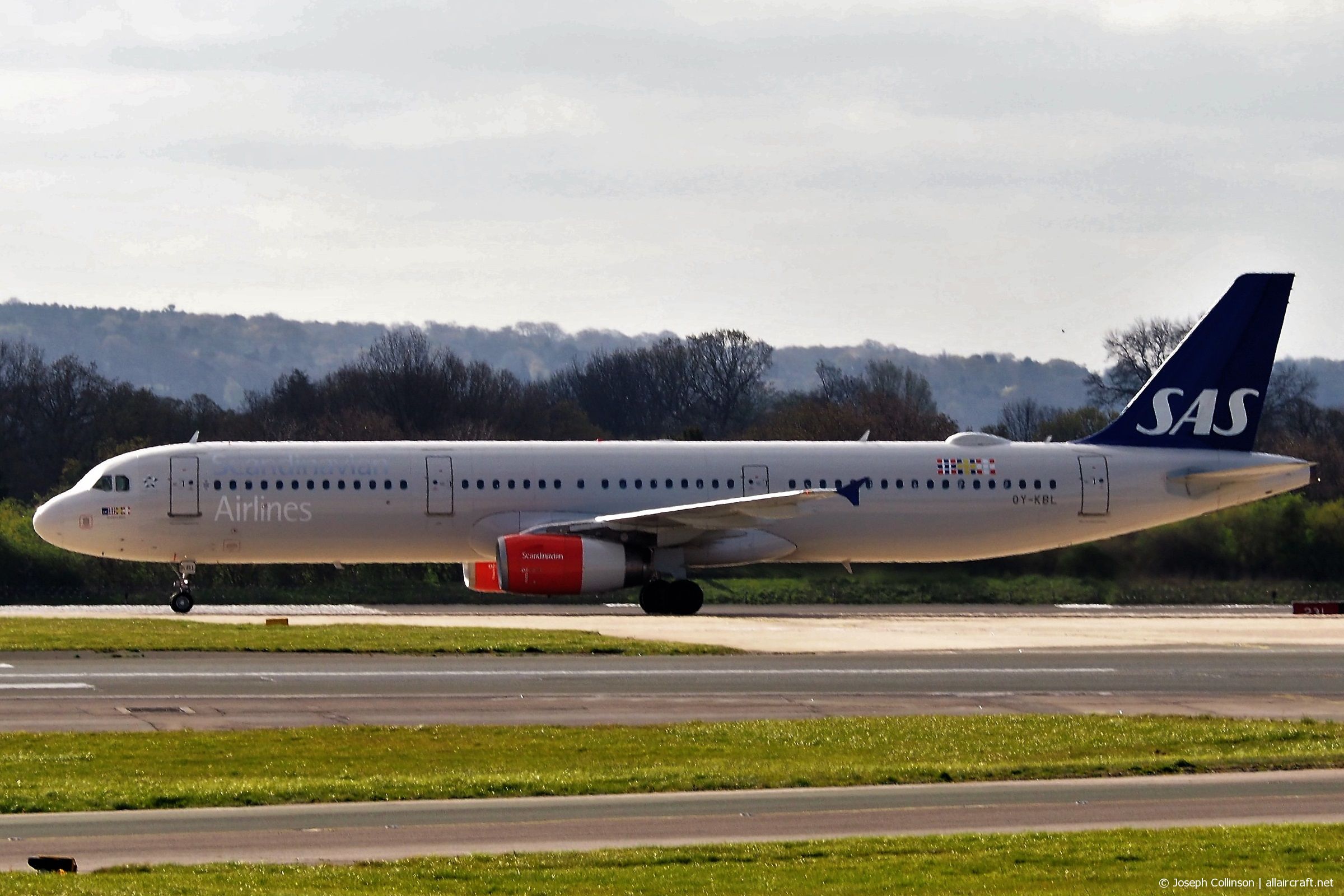OY-KBL (1619) 2001 Airbus A321-232