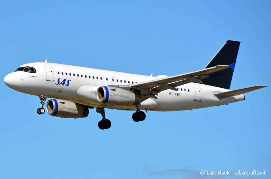 OY-KBT (3292) 2007 Airbus A319-131