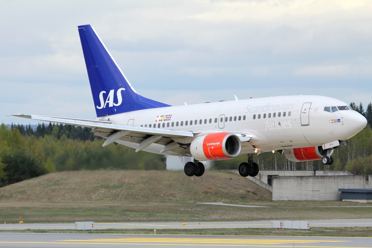 LN-RPX (28291) 1998 Boeing 737-683