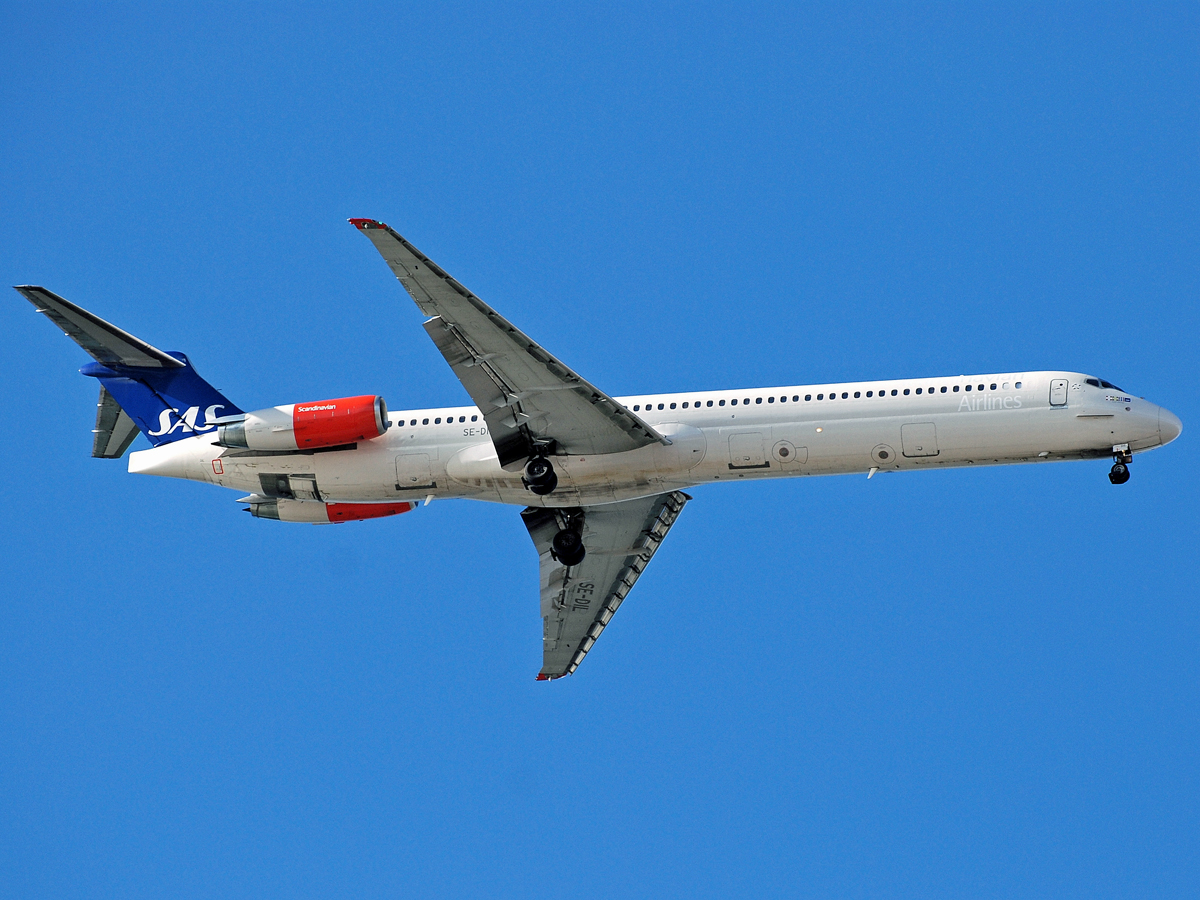 SE-DIL (49913) 1989 McDonnell Douglas MD-81
