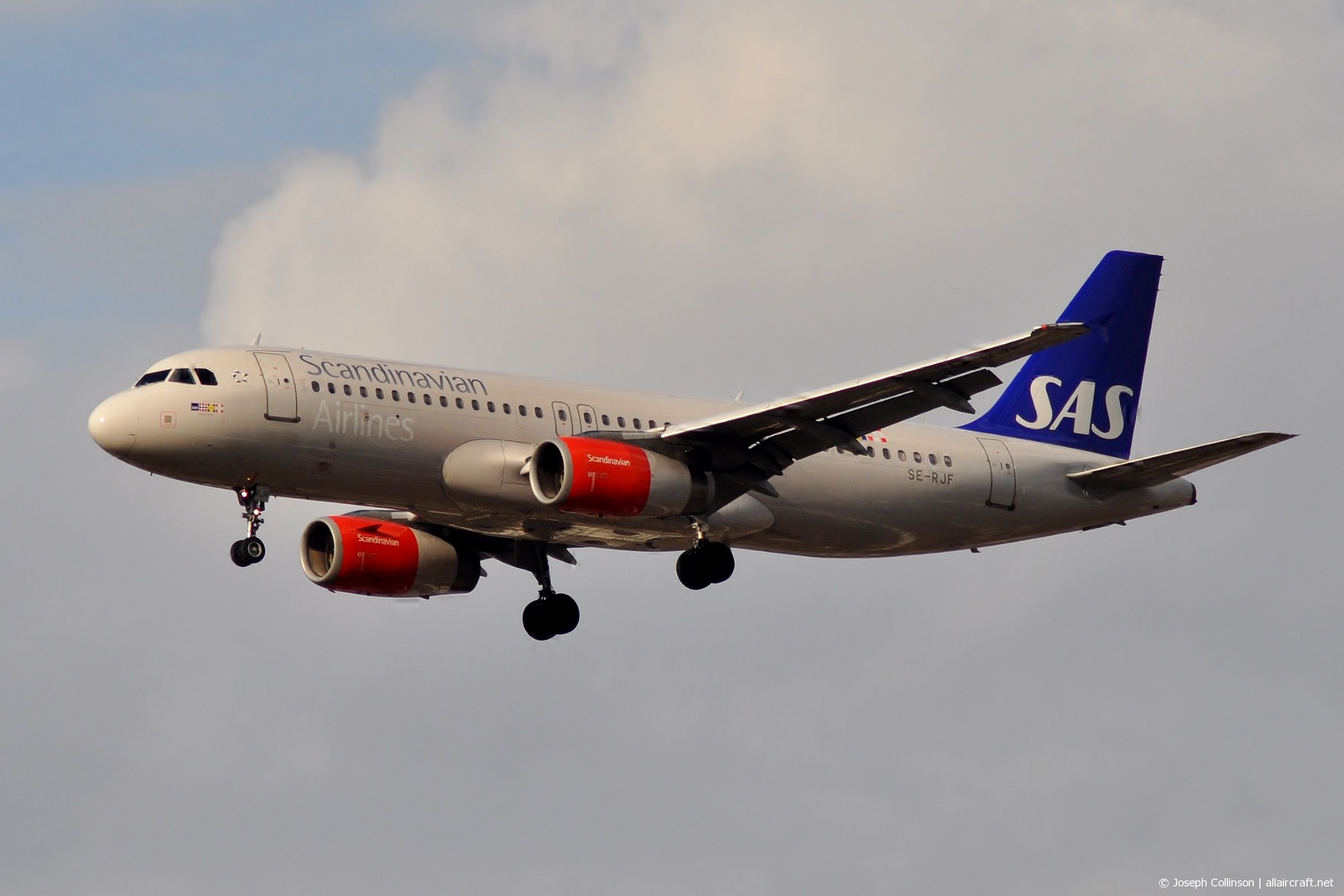 SE-RJF (1383) 2000 Airbus A320-232