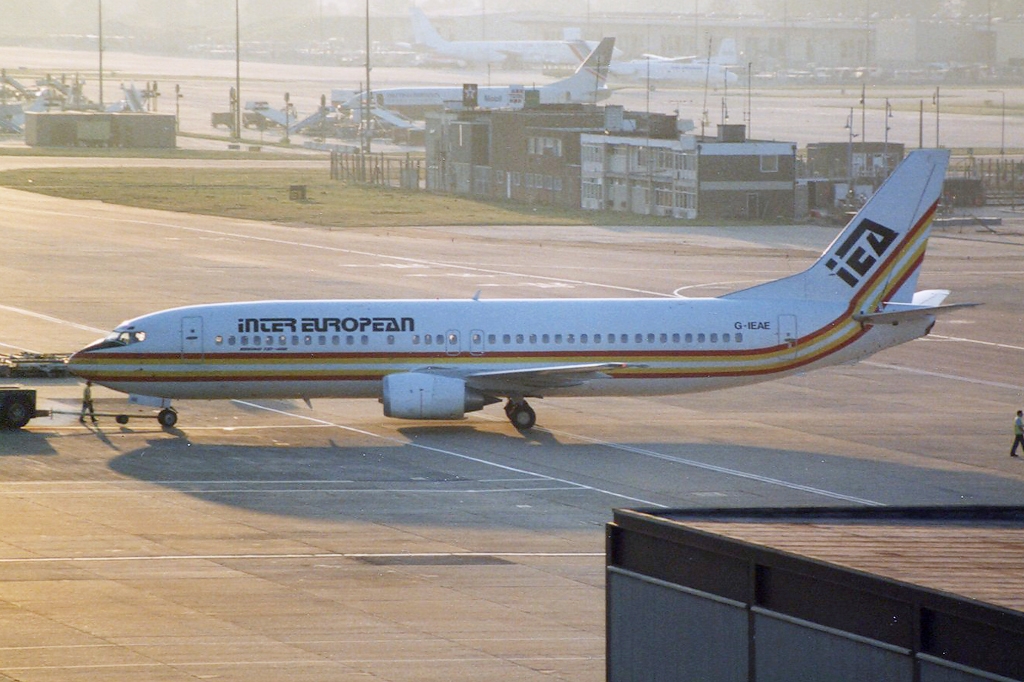 G-IEAE (24795) 1990 Boeing 737-4S3