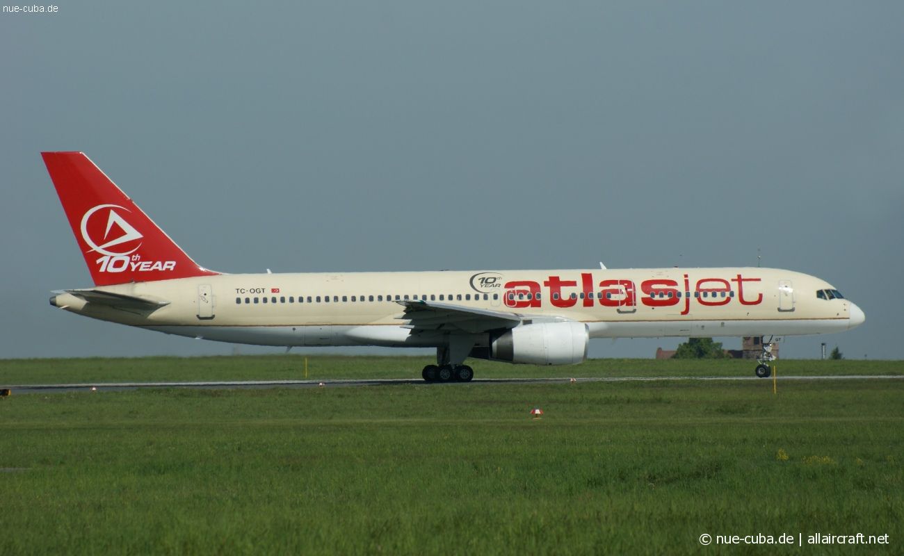 TC-OGT (29308) 2000 Boeing 757-256