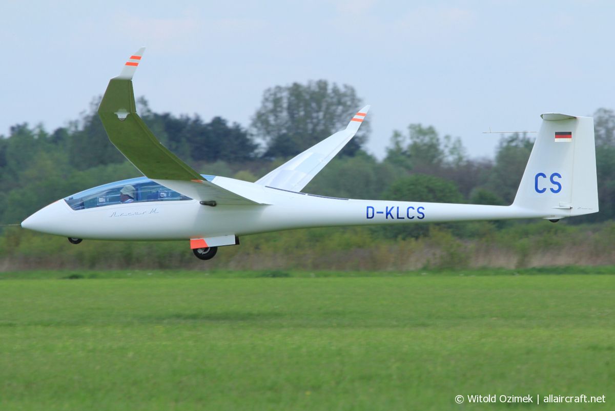 D-KLCS ( 34 ) Schempp-Hirth Arcus M