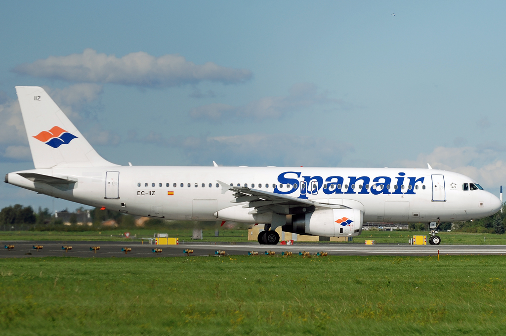 EC-IIZ (cn 01862) Airbus A320-232