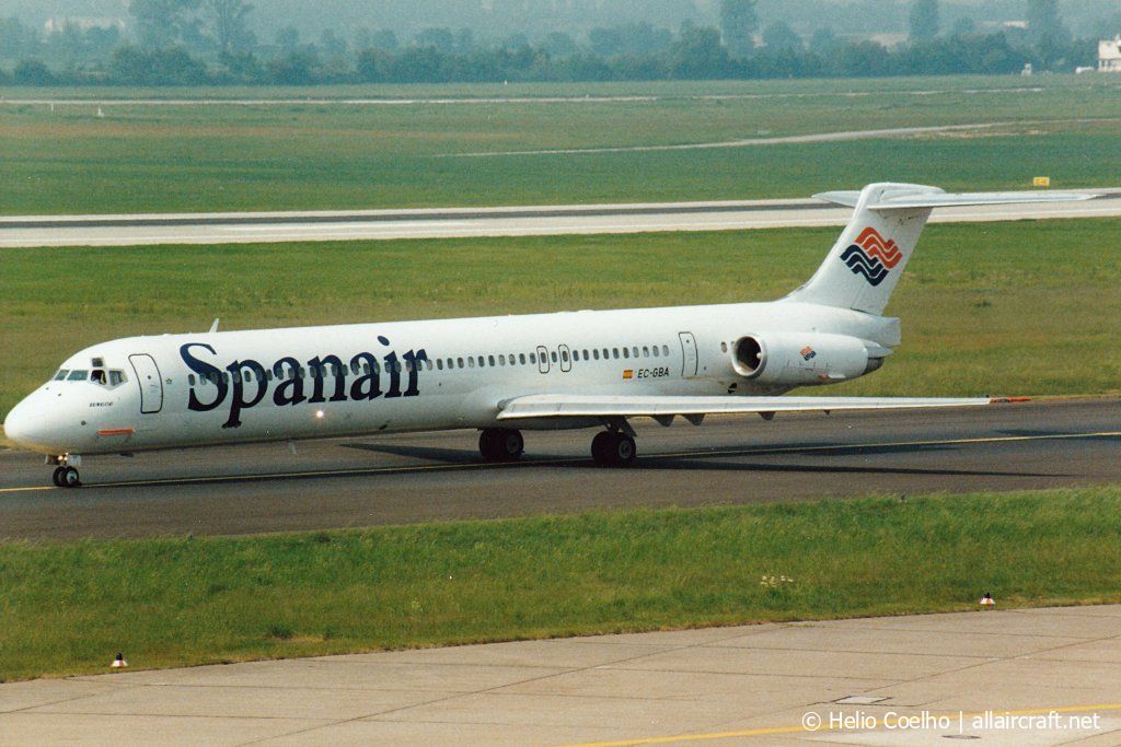 EC-GBA (49626) 1988 McDonnell Douglas MD-83