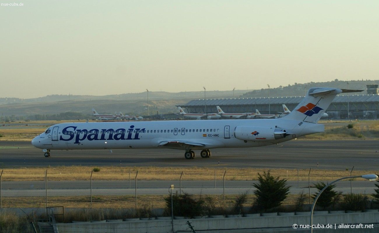 EC-HNC (49620) 1988 McDonnell Douglas MD-83