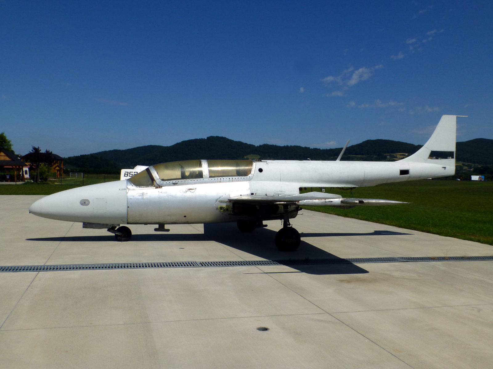 817 (1H 08-17) 1970 PZL-Mielec TS-11 Iskra