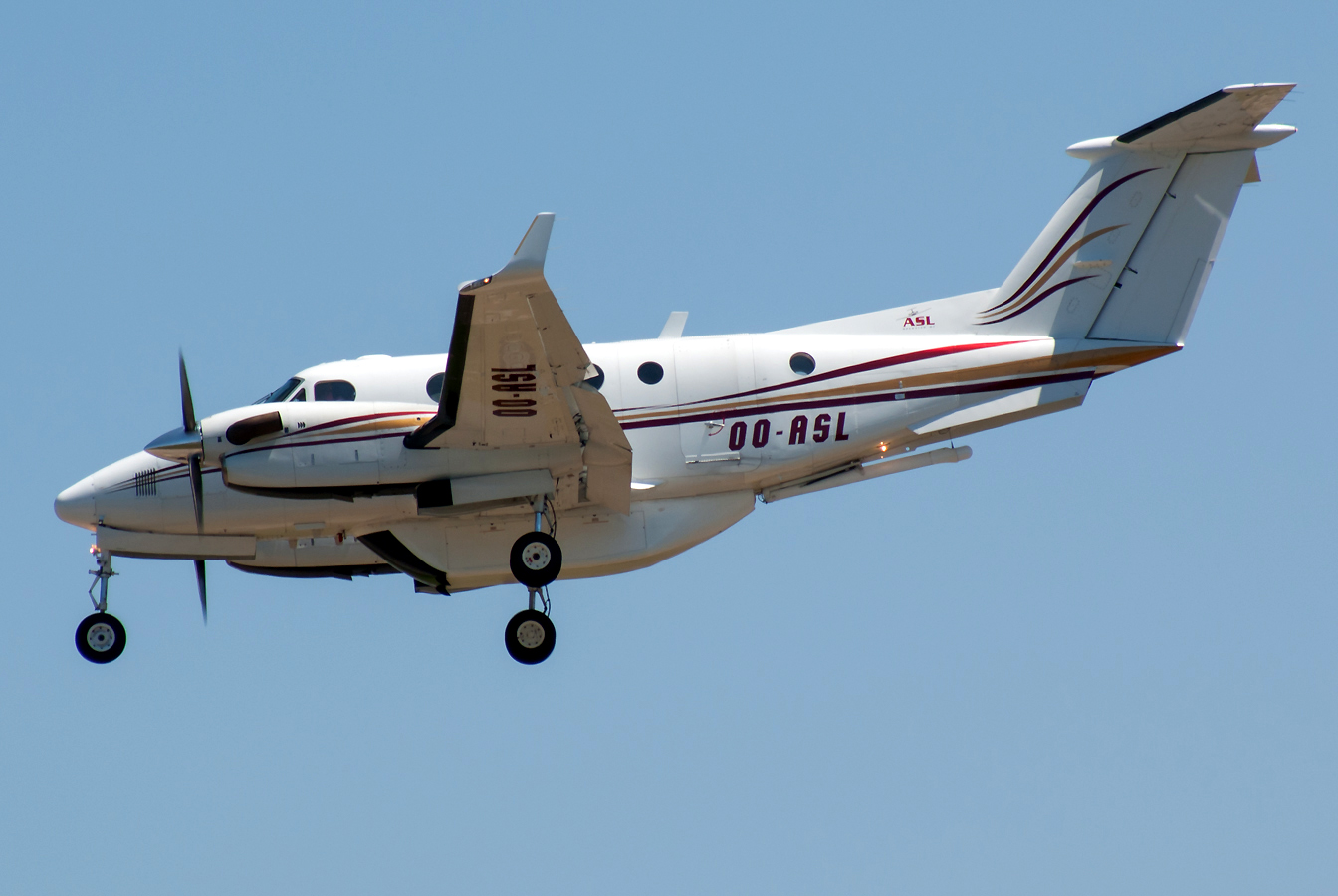 OO-ASL (BL-49) 1982 Beechcraft B200C
