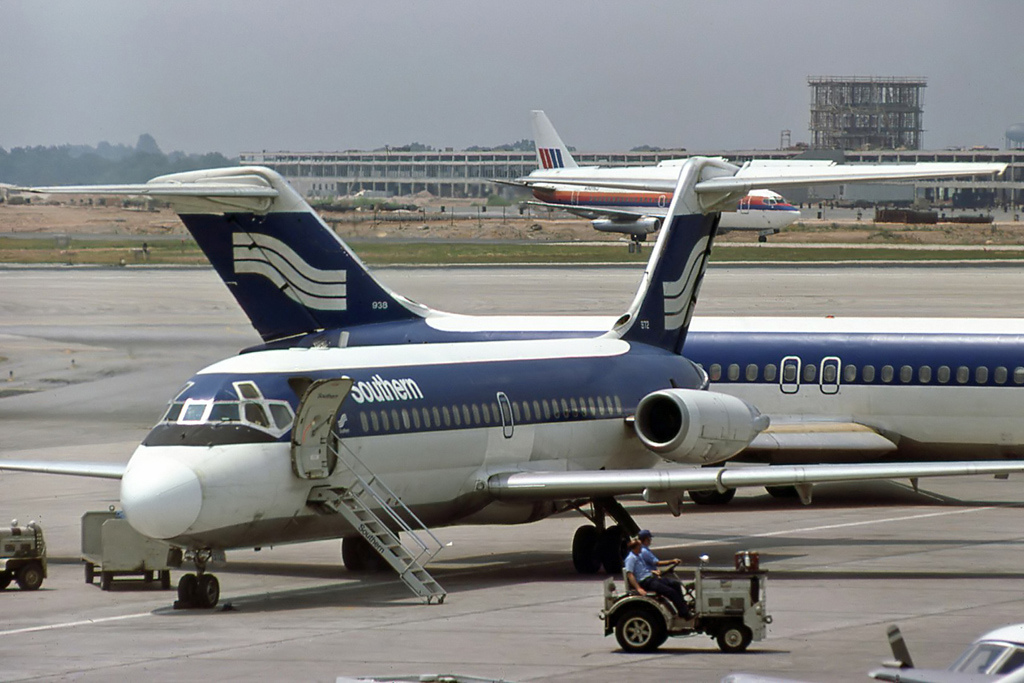 N3303L (45698) 1965 McDonnell Douglas DC-9-14