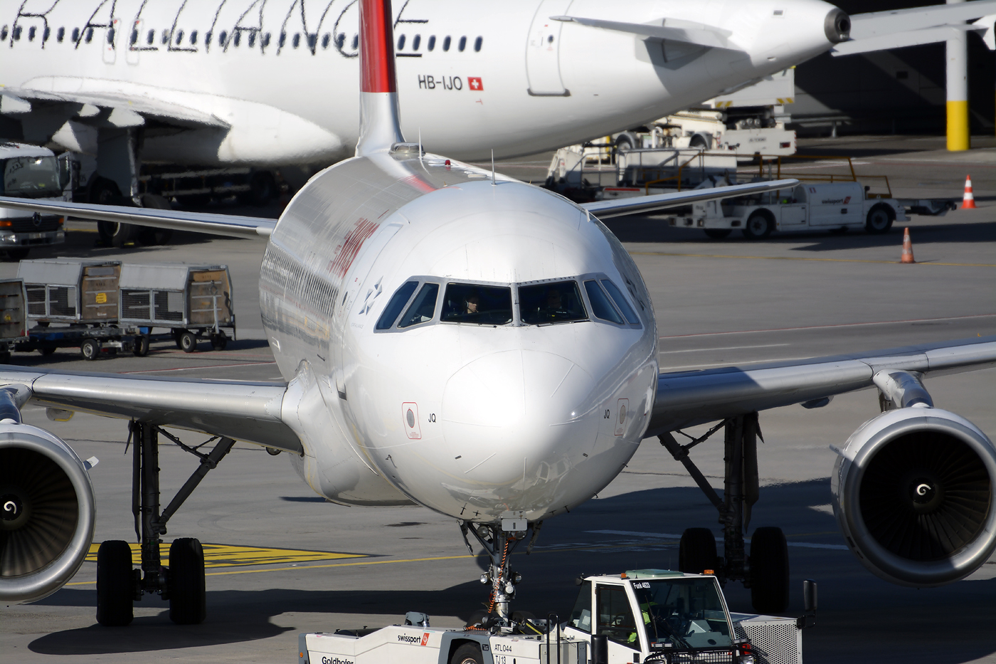 HB-IJQ, (cn 701), Airbus A320-214