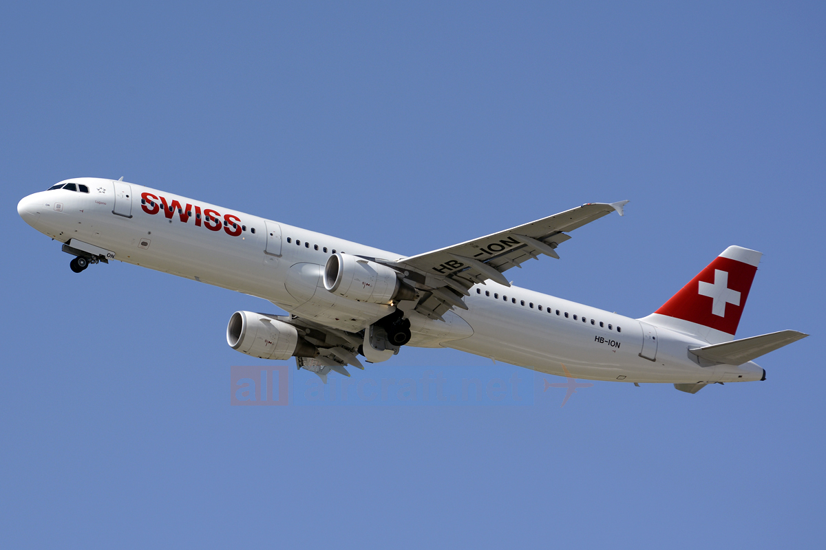 HB-ION (5567) 2013 Airbus A321-212