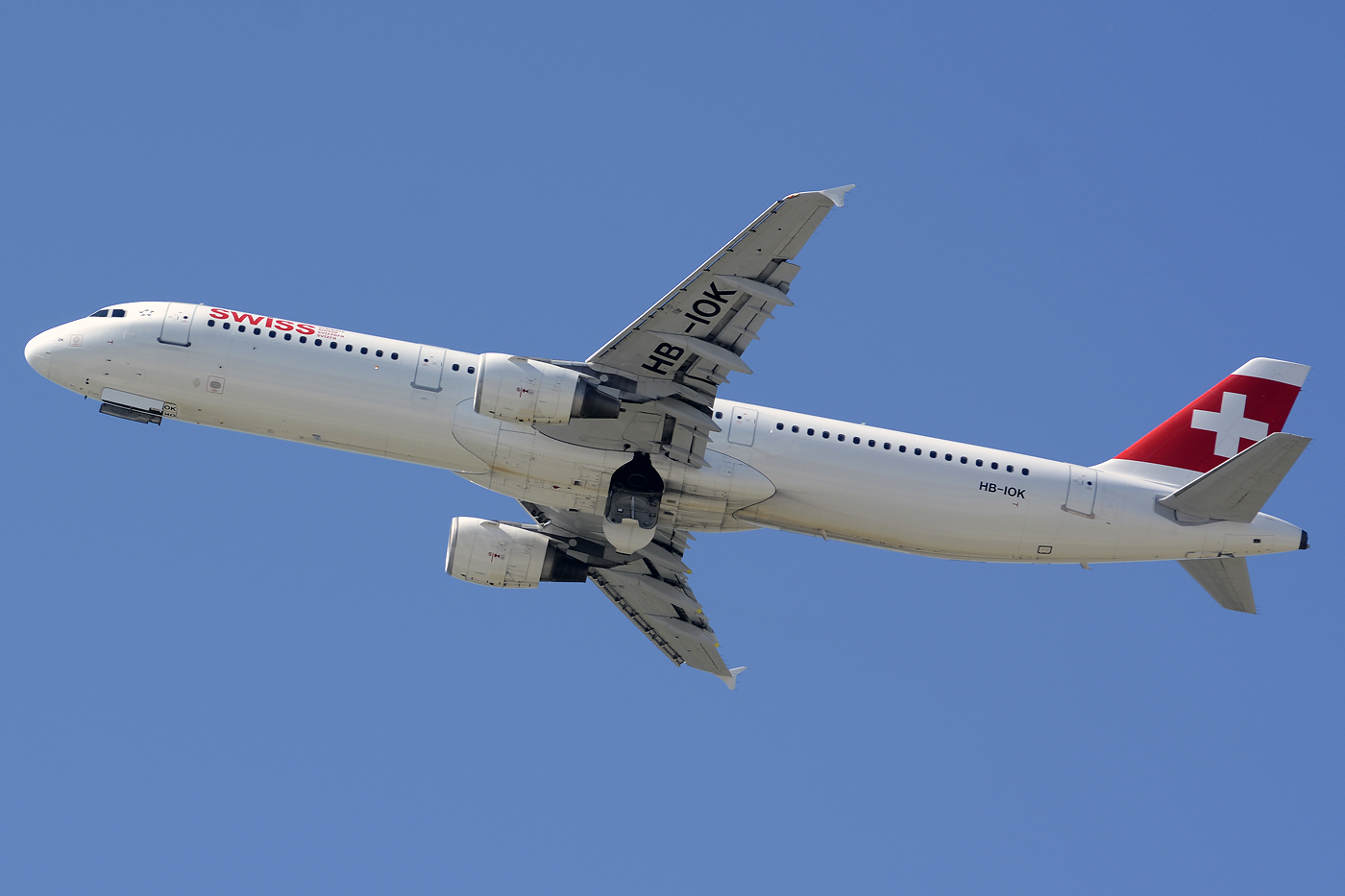 HB-IOK (987) 1999 Airbus A321-11