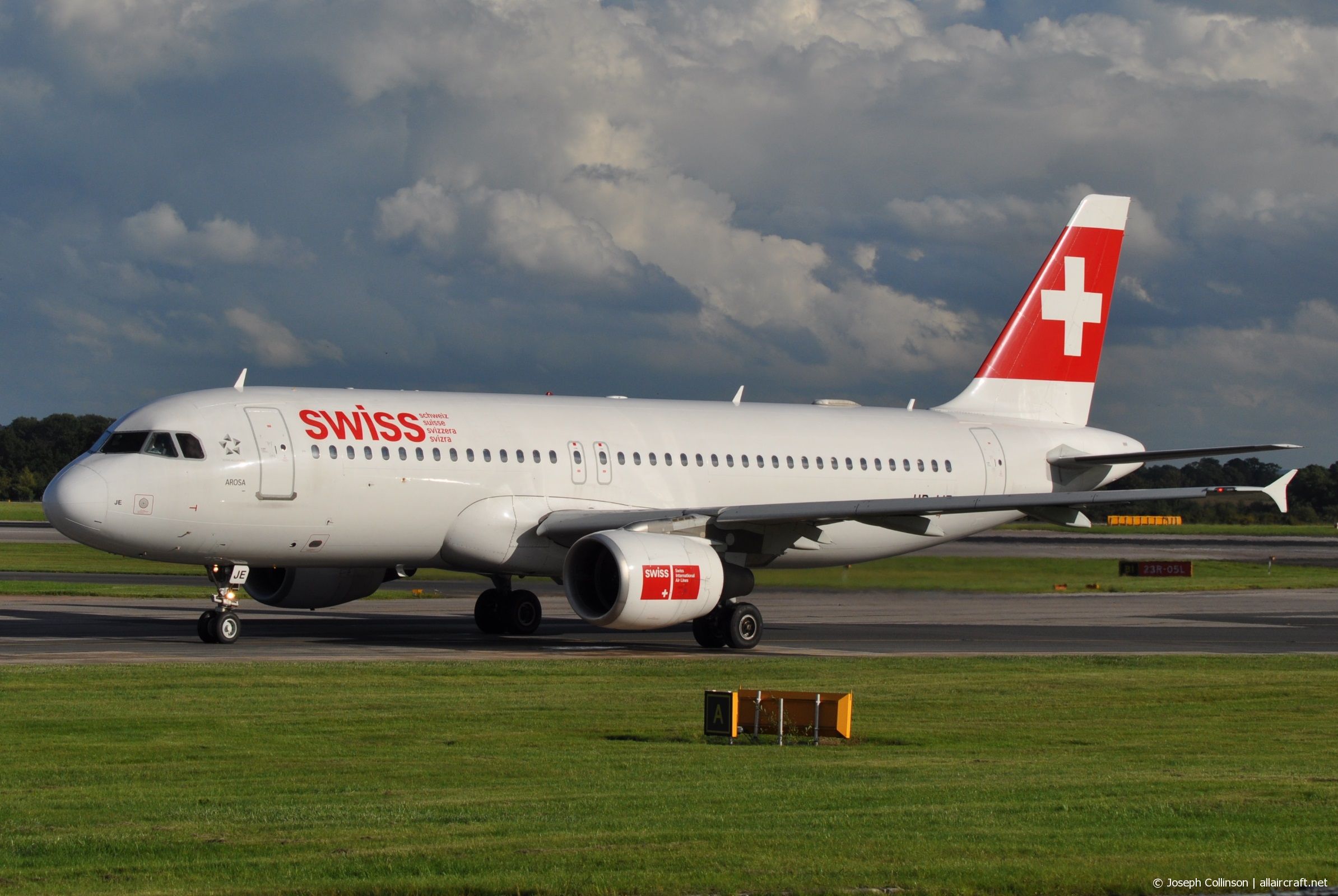 HB-IJE (cn 0559) Airbus A320-214