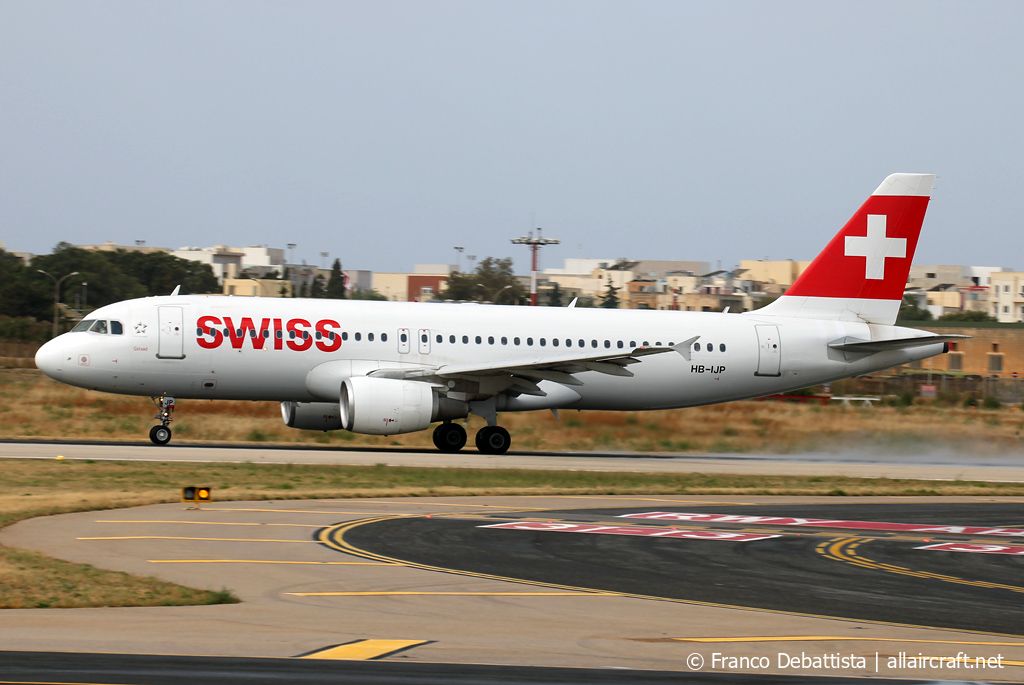 HB-IJP (681) 1997 Airbus A320-214