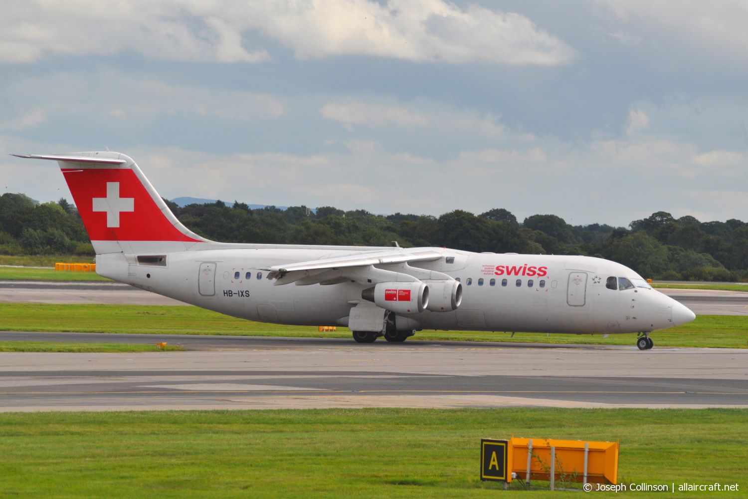 HB-IXS (E3280) 1996 British Aerospace Avro RJ100