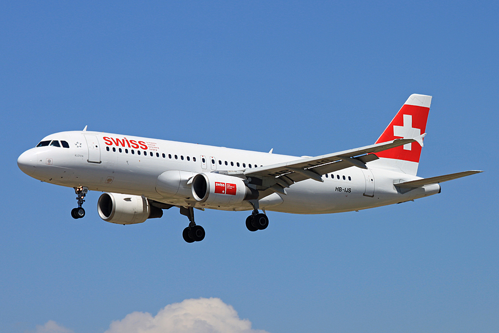HB-IJS (782) 1998 Airbus A320-214