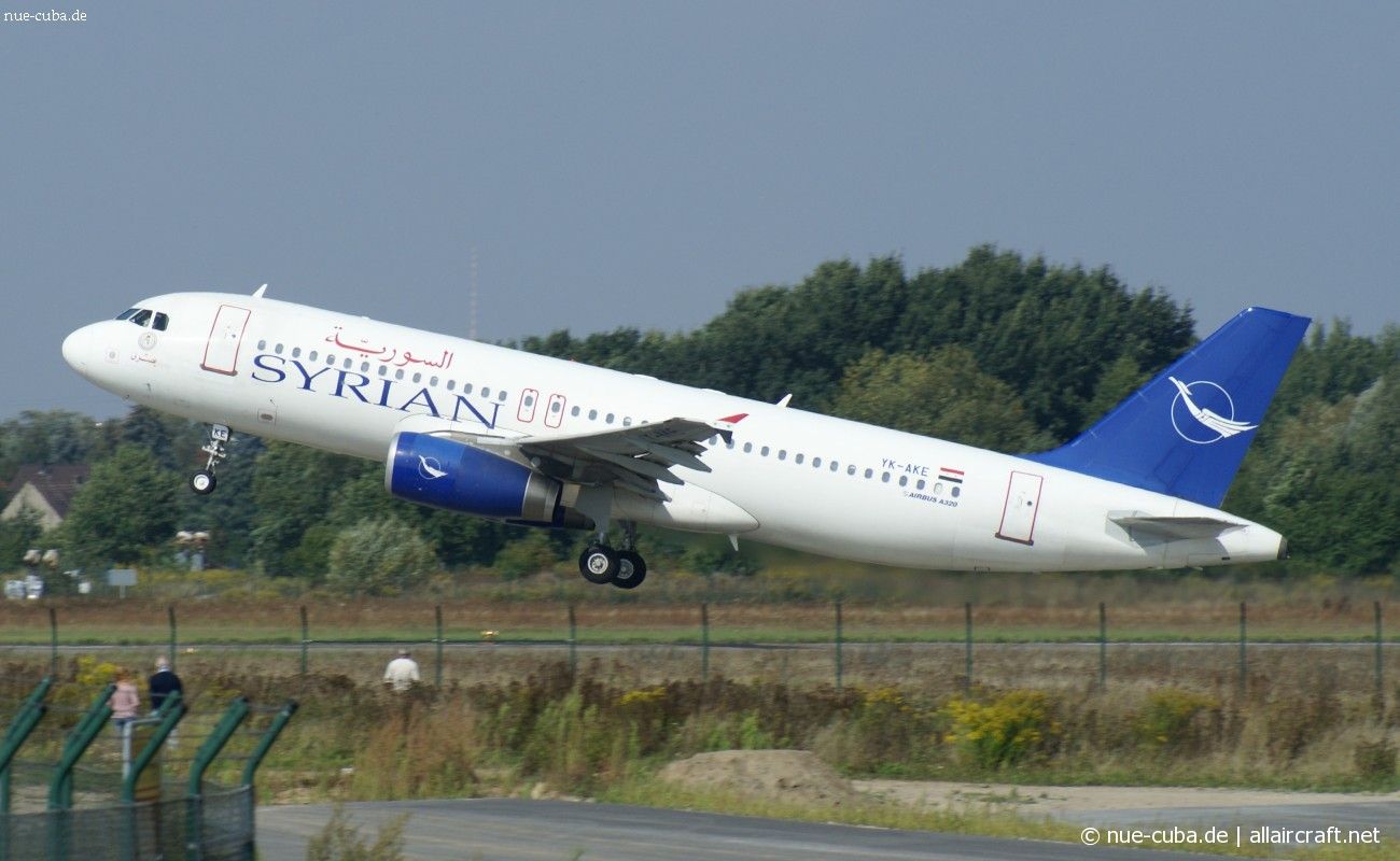 YK-AKE (1085) 1999 Airbus A320-232
