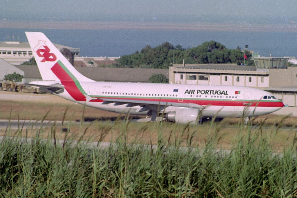 CS-TEJ (494) 1988 Airbus A310-304
