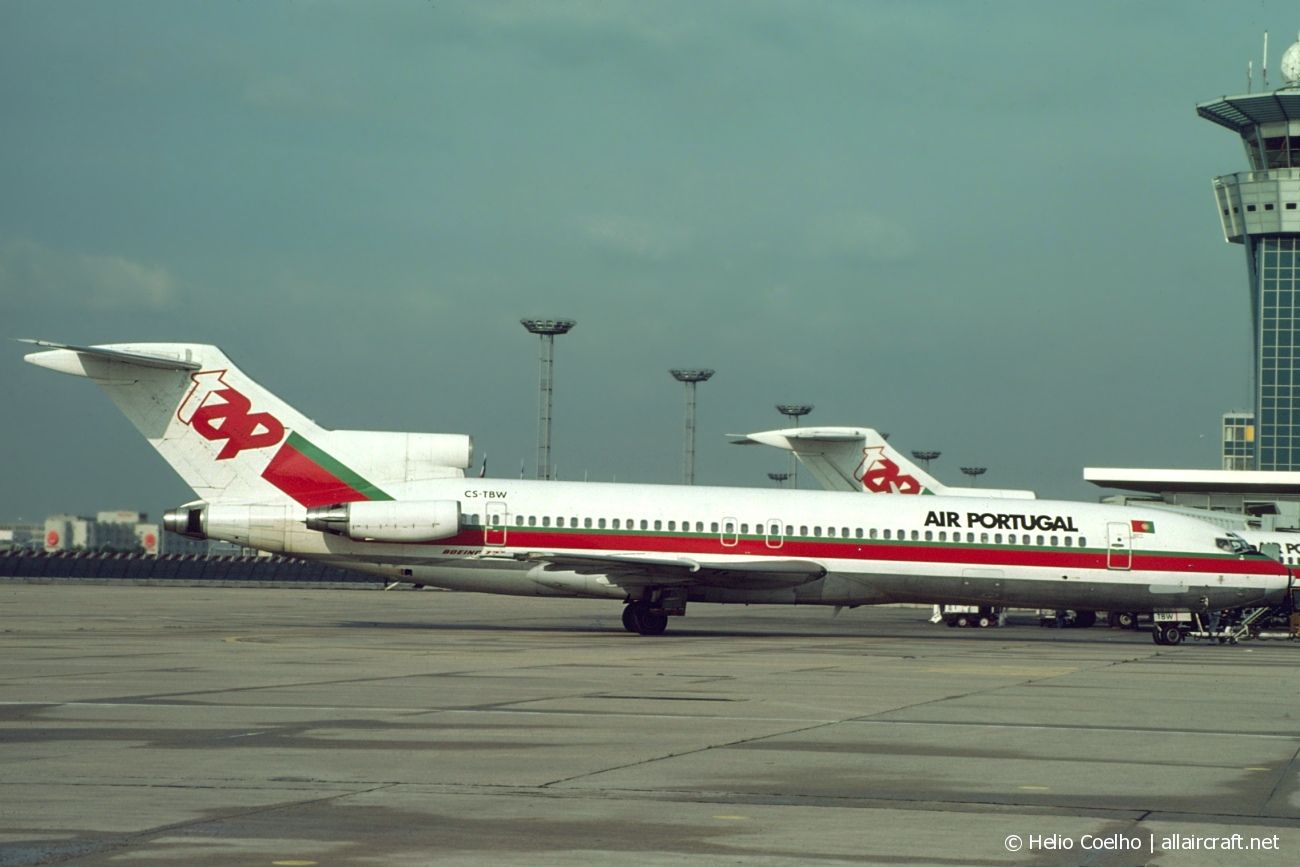 CS-TBW (21949) 1979 Boeing 727-282