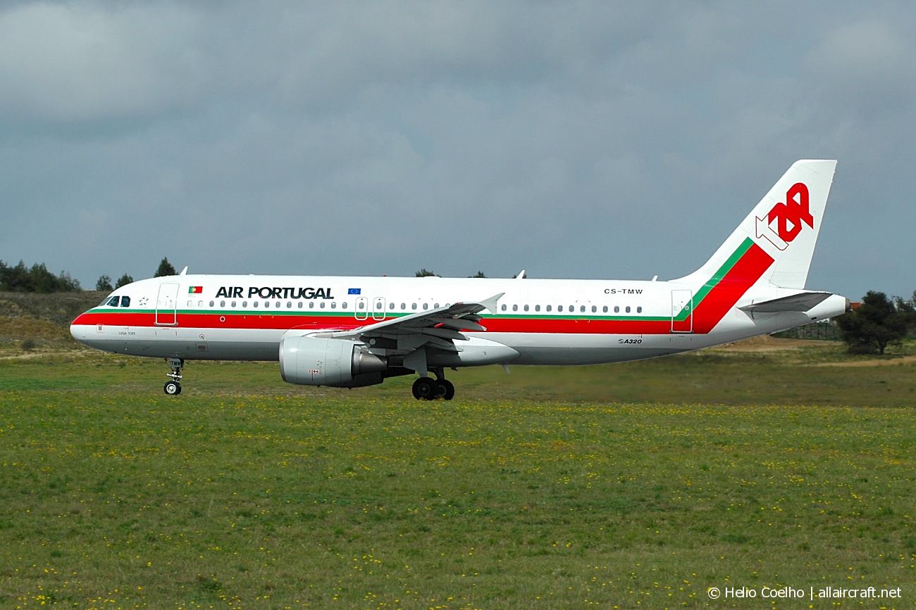 CS-TMW (1667) 2001 Airbus A320-214