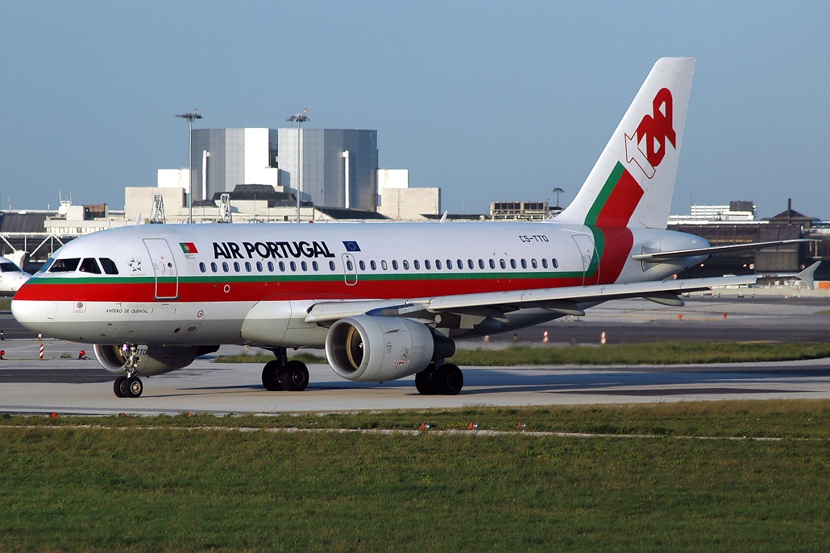 CS-TTO (1127) 1999 Airbus A319-111