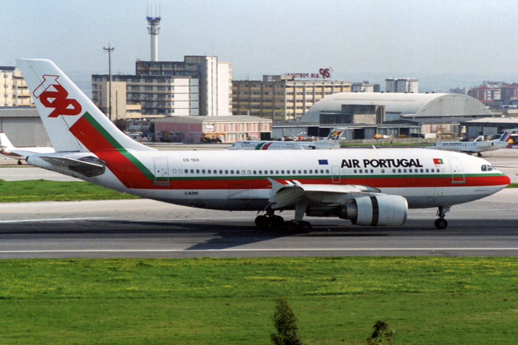 CS-TEH (483) 1988 Airbus A310-304