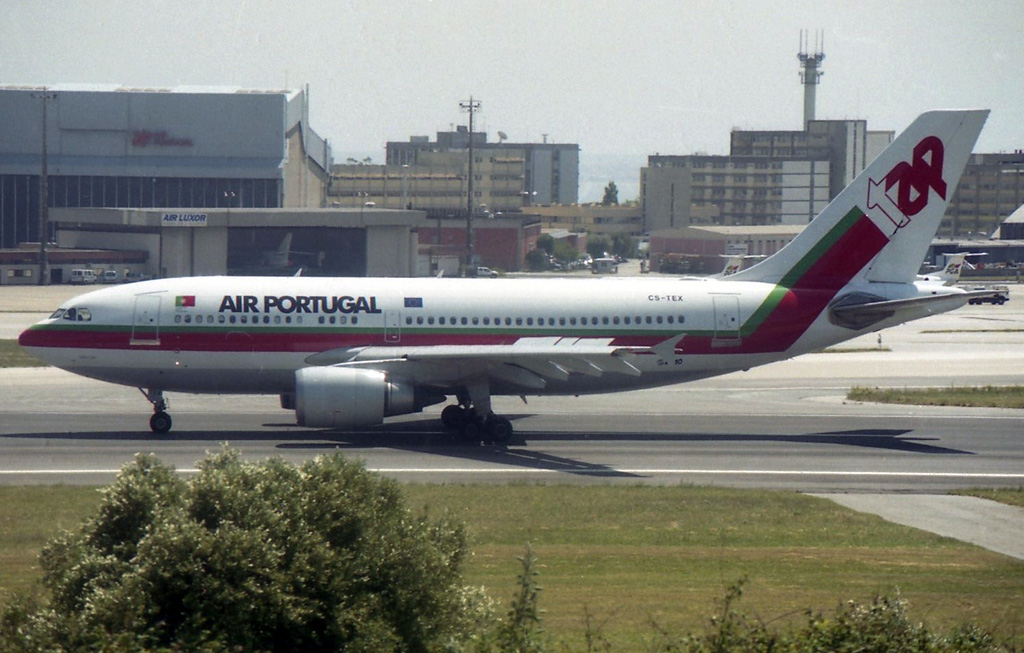 CS-TEX (565) 1990 Airbus A310-304