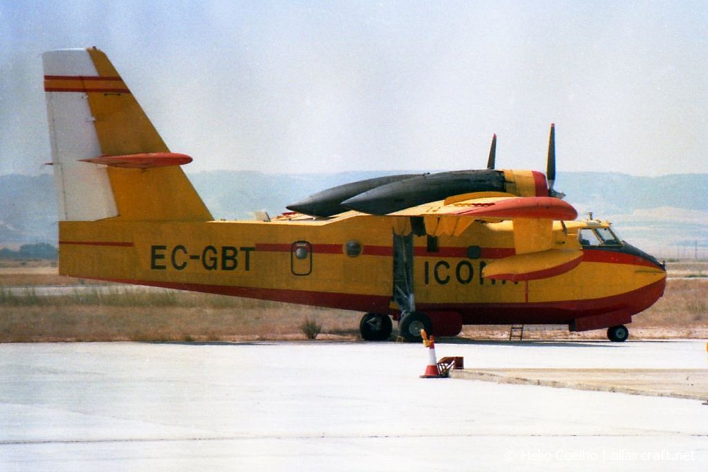 EC-GBT (1054) Canadair CL-215-1A10