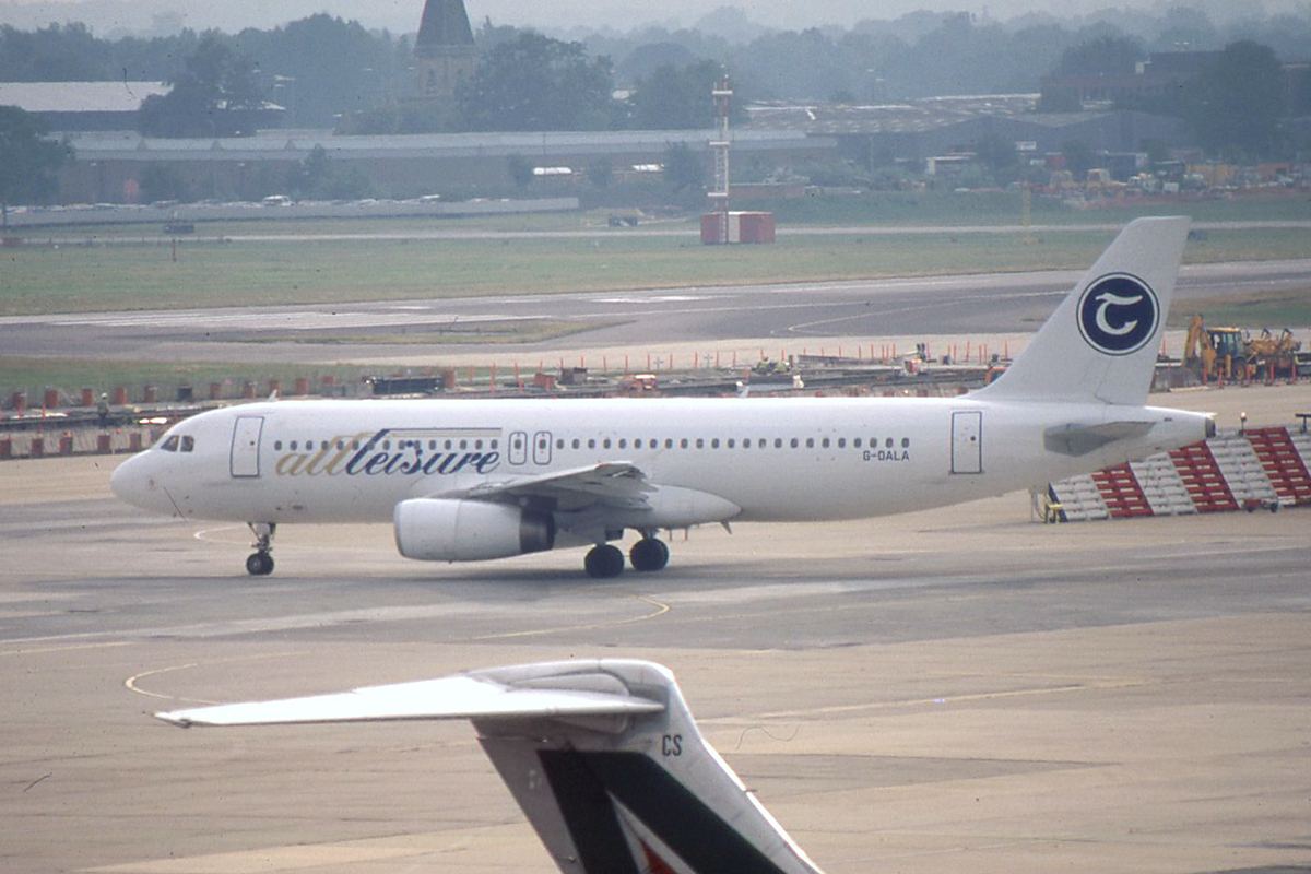 G-OALA, (cn 247), Airbus A320-231