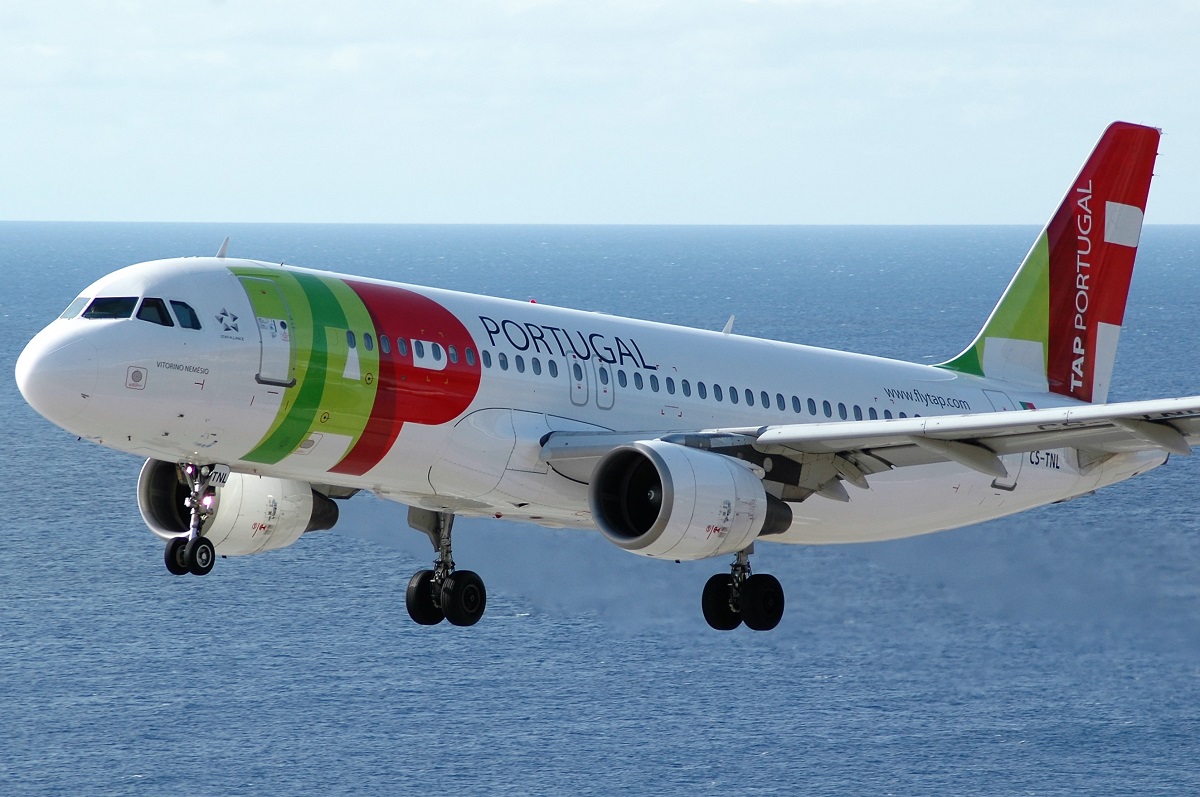 CS-TNL (1231) 2000 Airbus A320-214