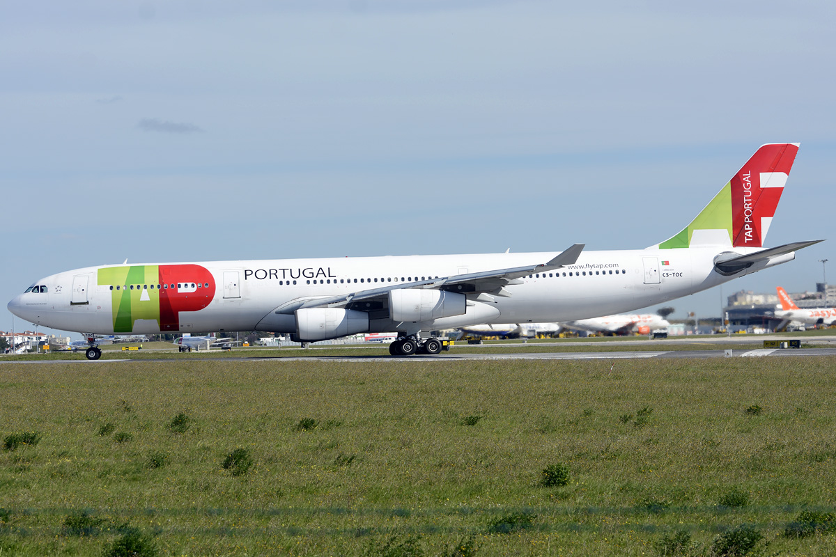 CS-TOC (079) 1995 Airbus A340-312
