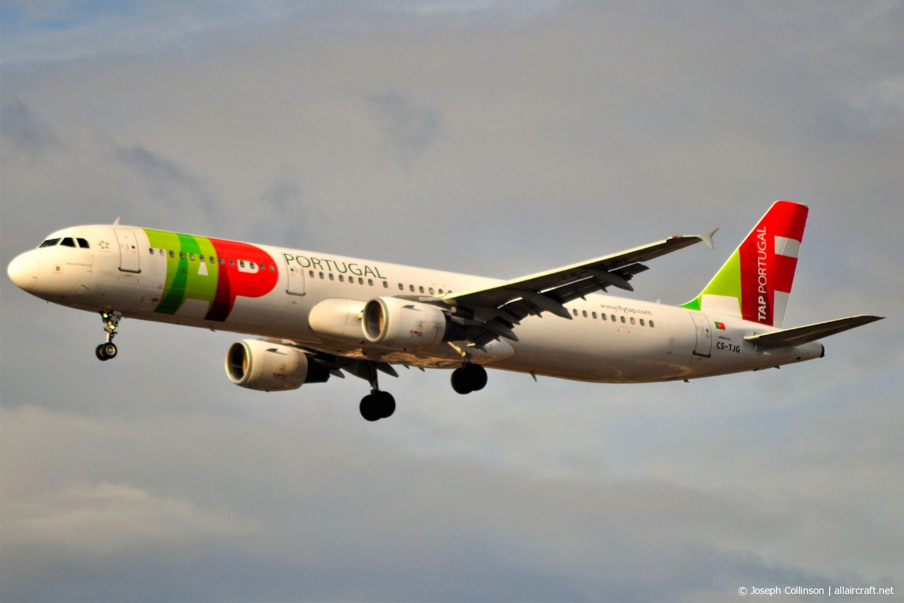 CS-TJG (1713) 2002 Airbus A321-211