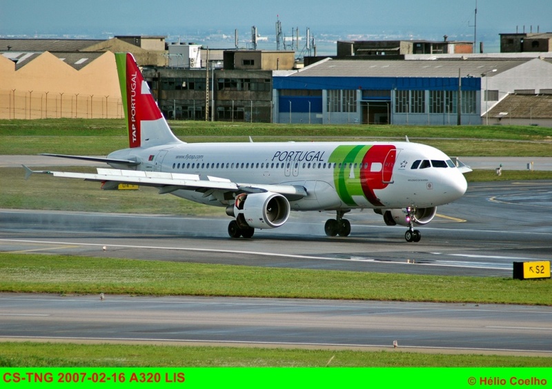 CS-TNG (945) 1998 Airbus A320-214