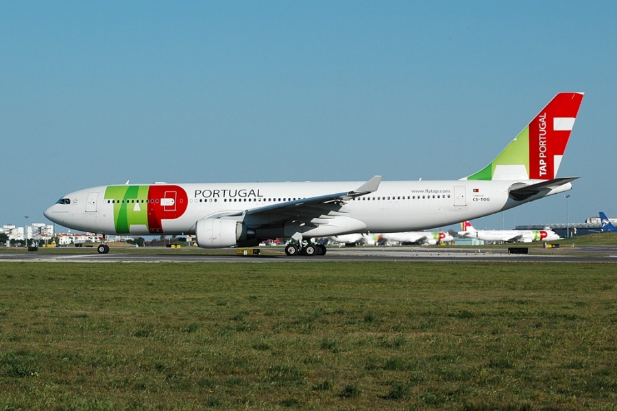 CS-TOG (312) 1999 Airbus A330-223