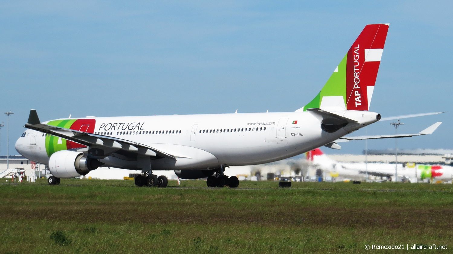 CS-TOL (877) 2007 Airbus A330-202