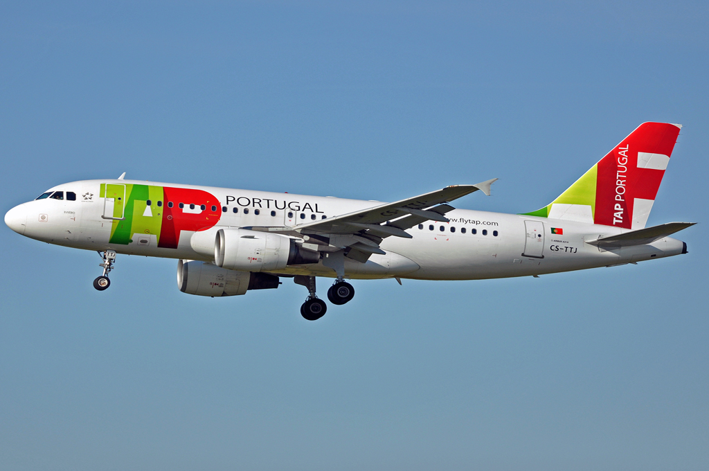 CS-TTJ (979) 1999 Airbus A319-111