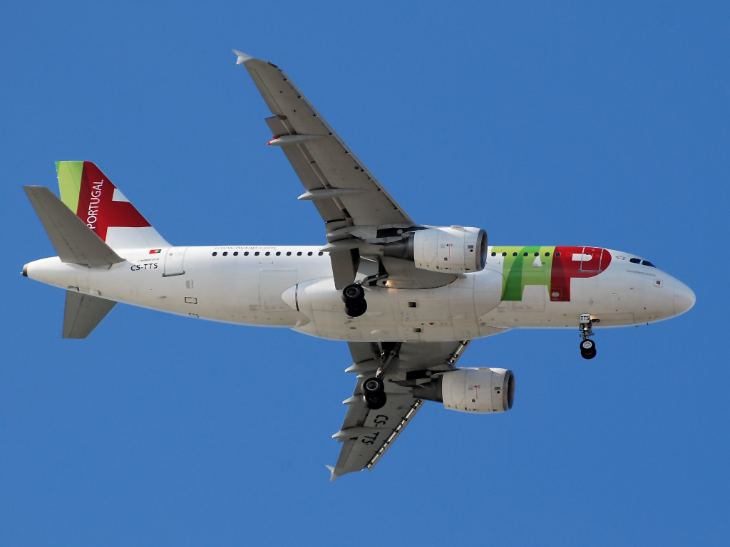 CS-TTS (1765) 2002 Airbus A319-112