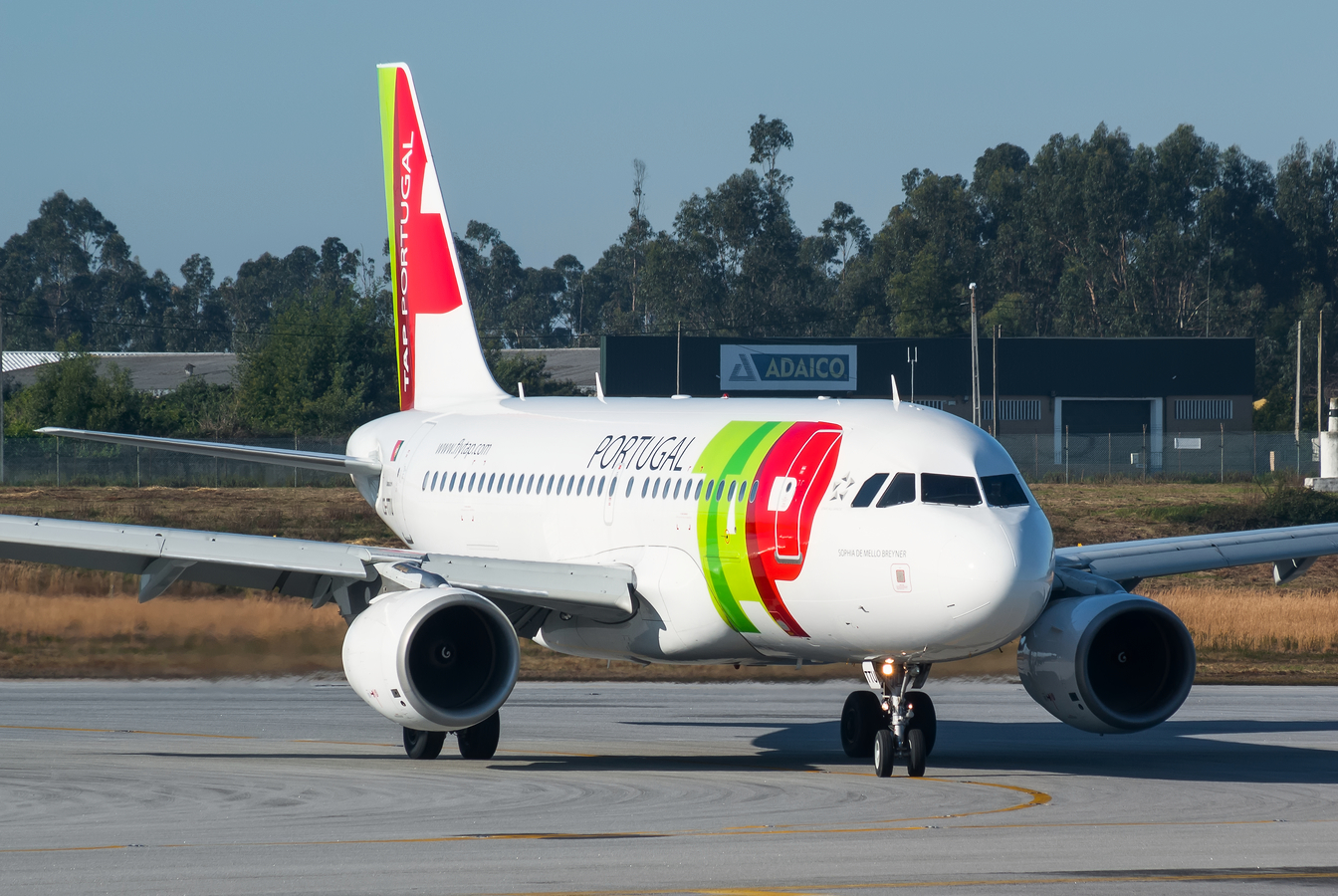 CS-TTU (1668) 2002 Airbus A319-112