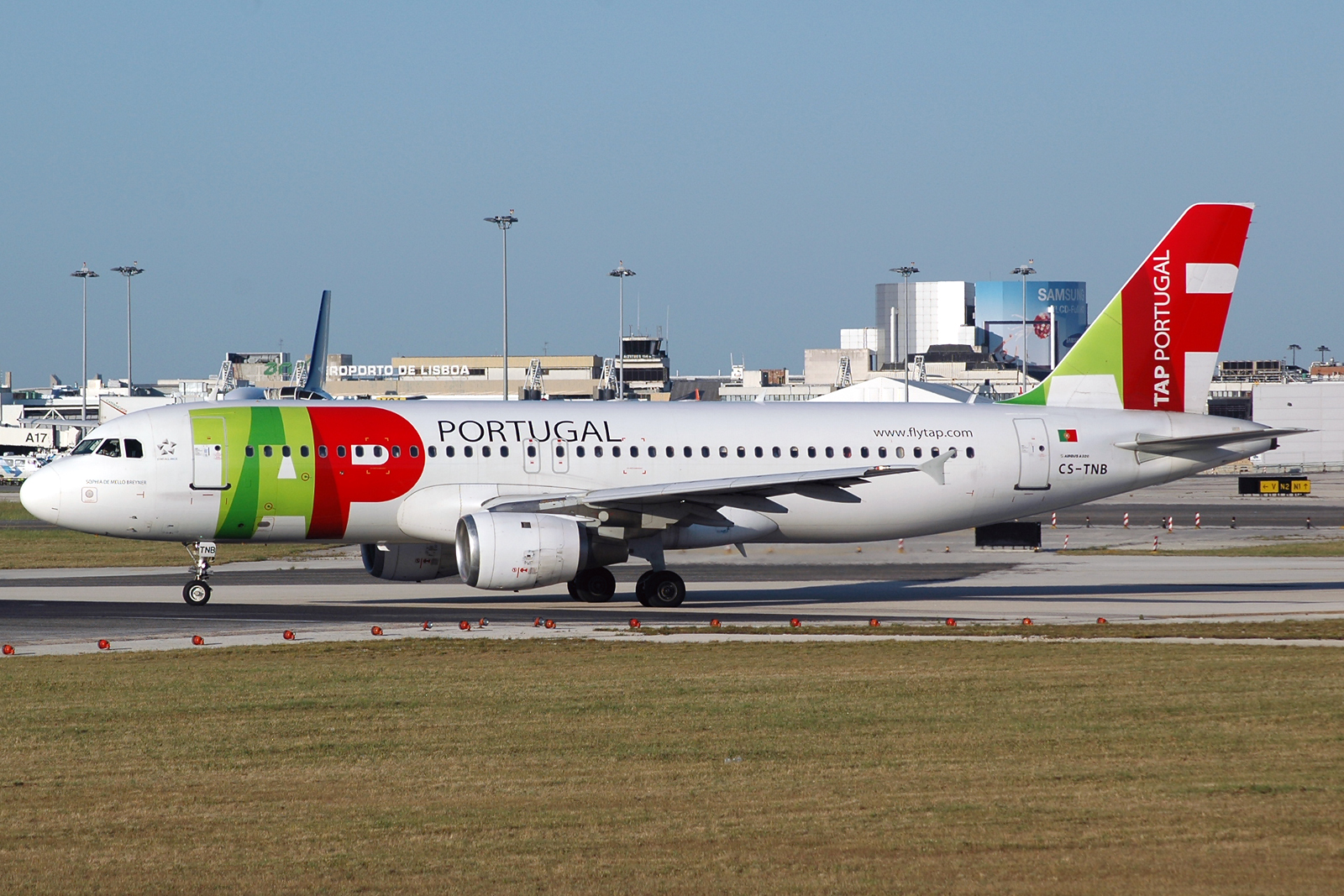 CS-TNB (191) 1991 Airbus A320-211