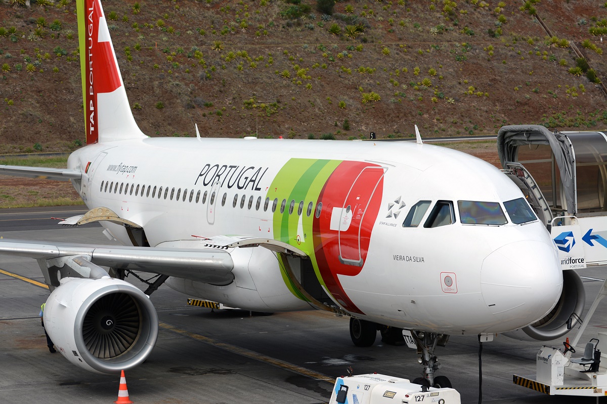 CS-TTA (750) 1997 Airbus A319-111