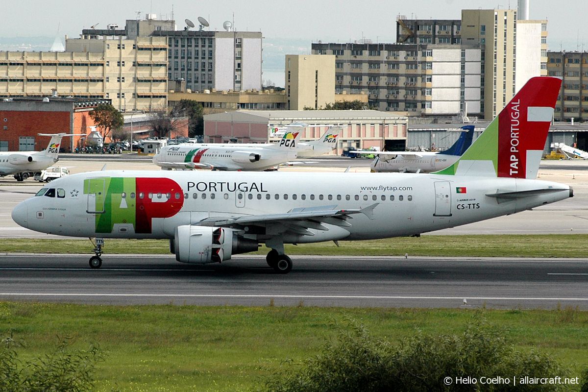CS-TTS (1765) 2002 Airbus A319-112