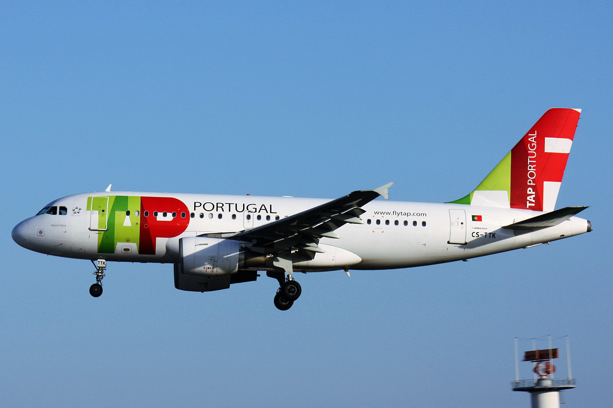 CS-TTK (1034) 1999 Airbus A319-111
