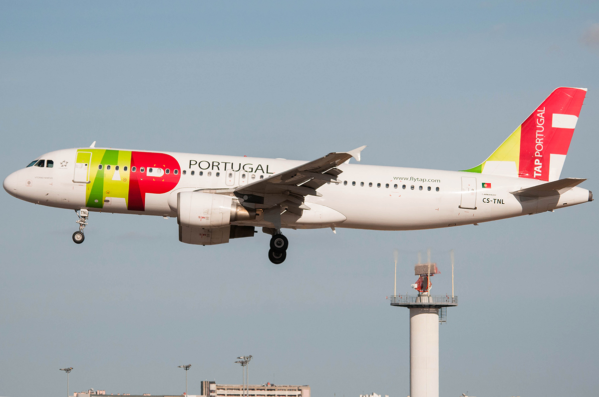 CS-TNL (1231) 2000 Airbus A320-214