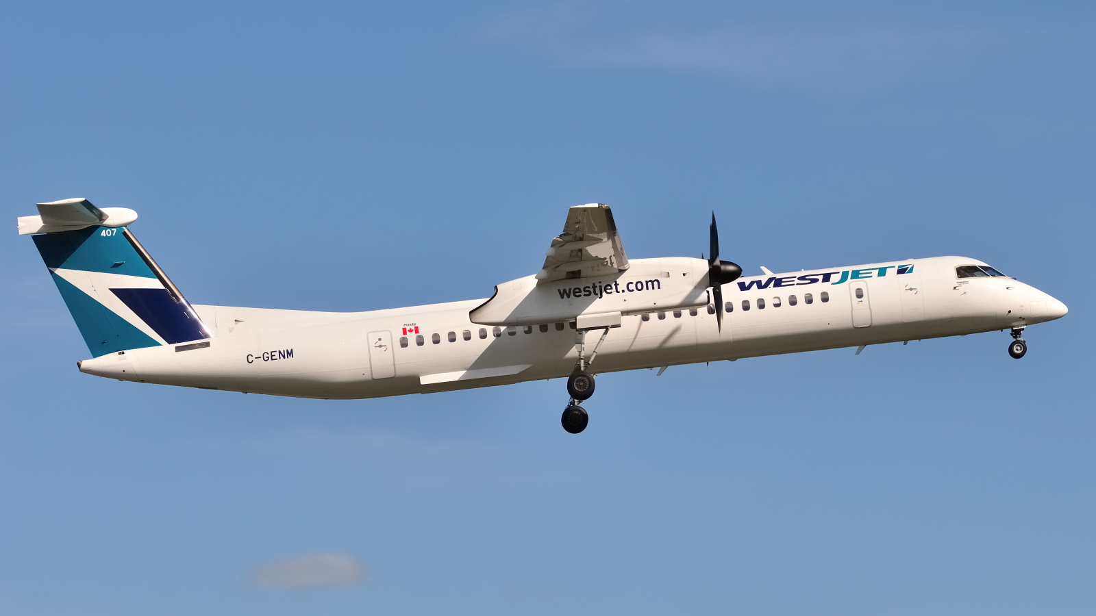 C-GENM · Bombardier Dash 8-Q402 · (YUL / CYUL)