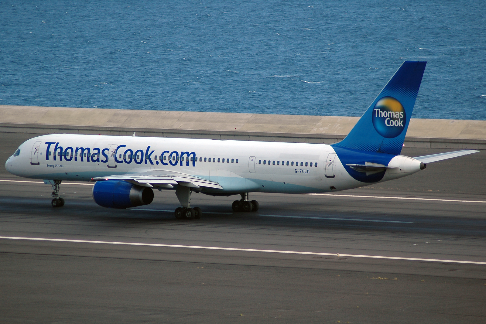 G-FCLD (28718) 1997 Boeing 757-25F