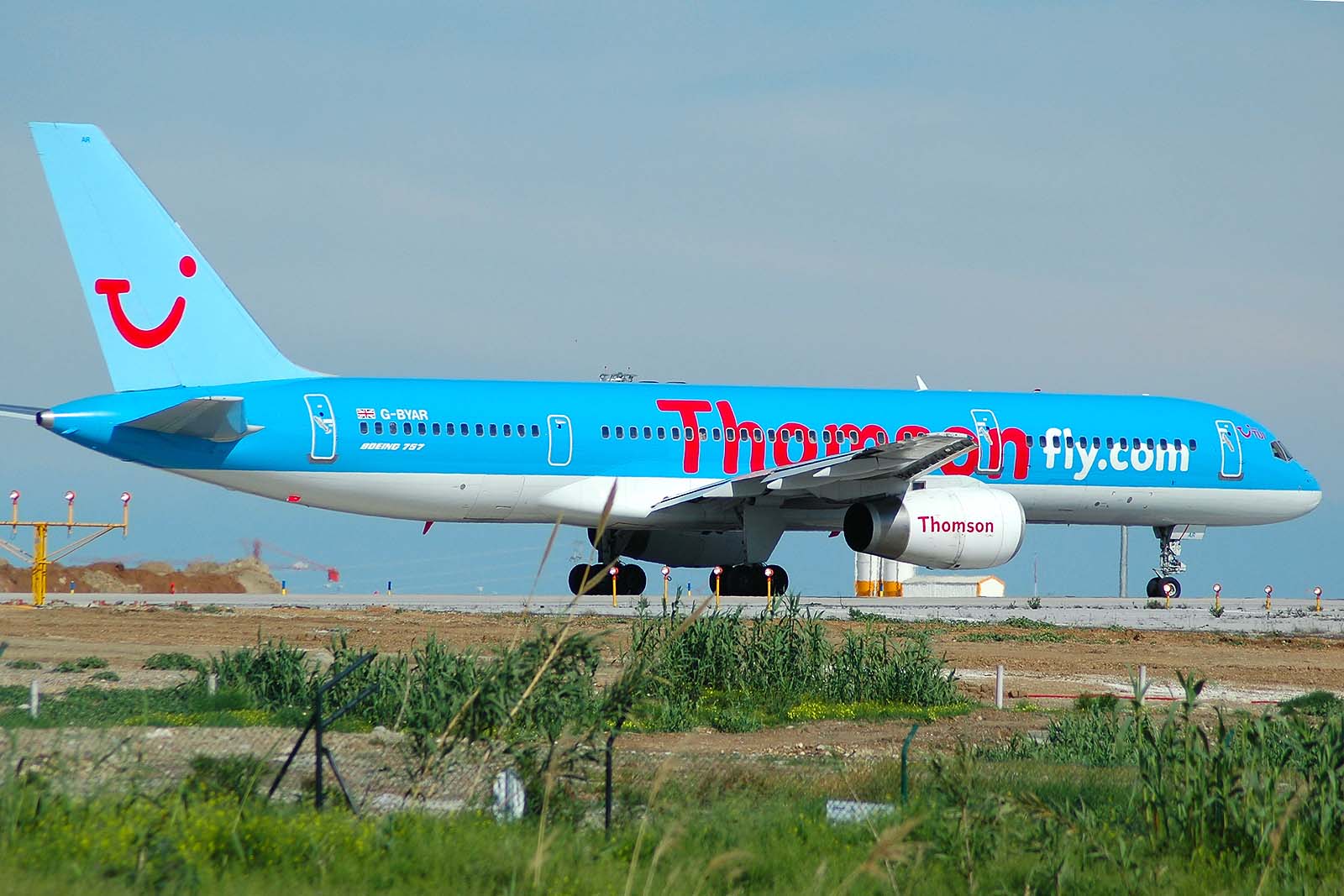 G-BYAR (cn 27237) Boeing 757-204
