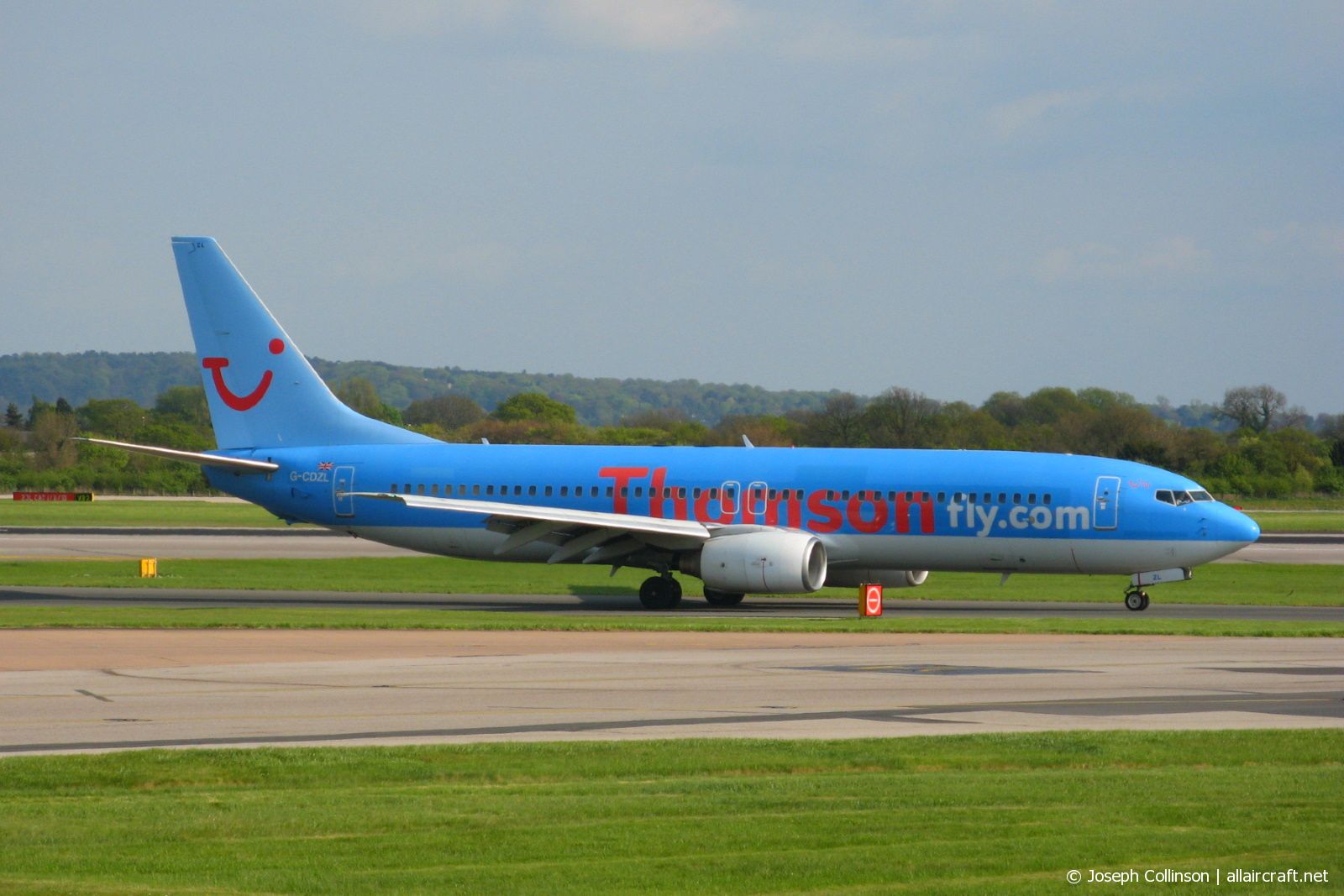 G-CDZL (30465) 2000 Boeing 737-804