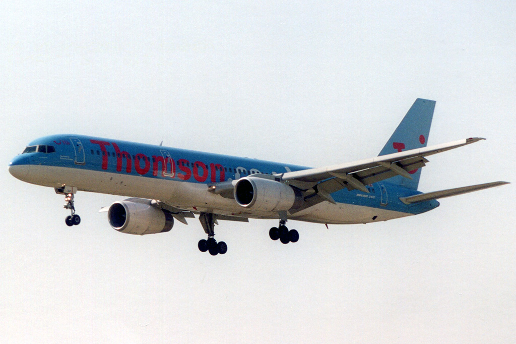 G-BYAO (cn 27235) Boeing 757-204