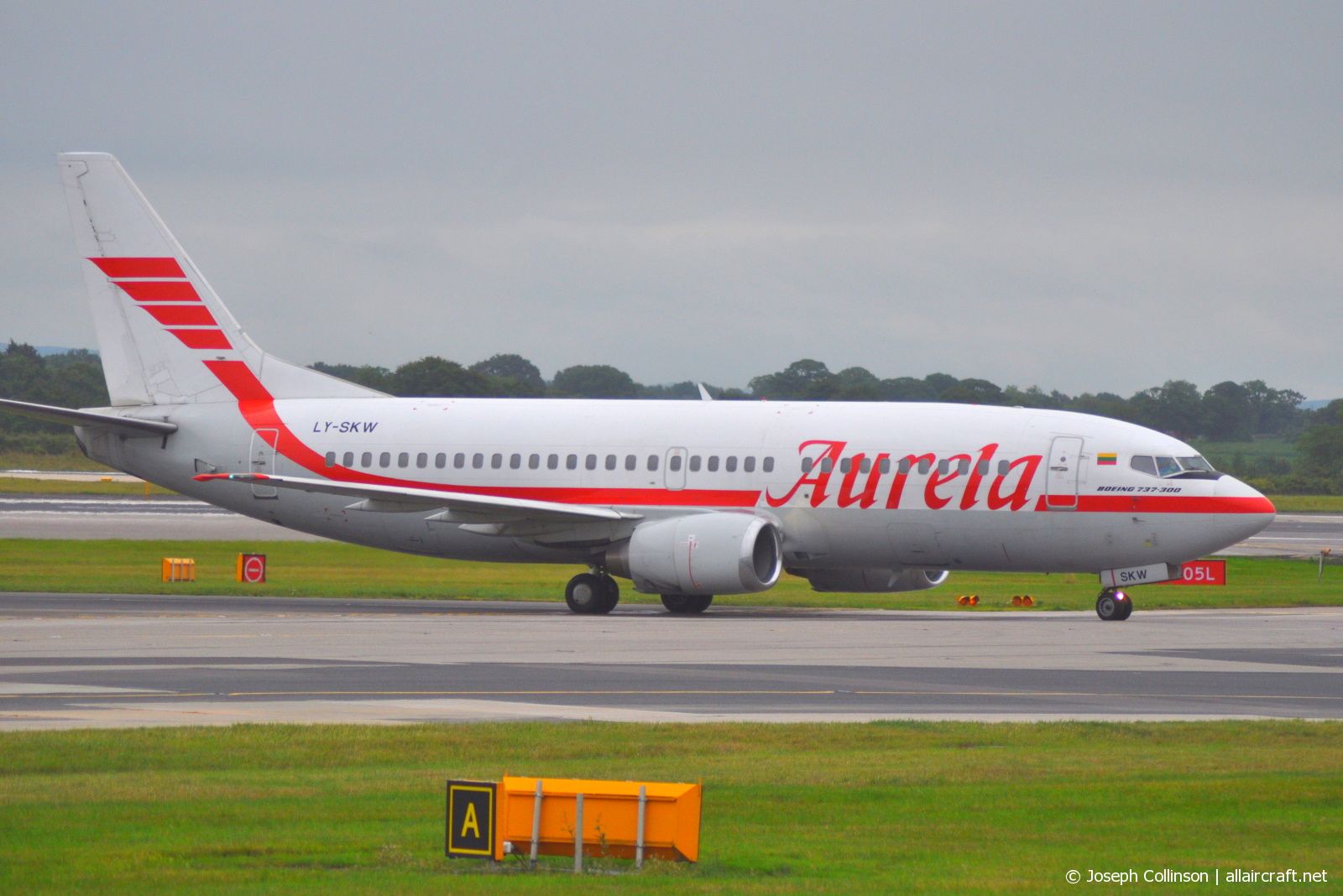 LY-SKW (cn 25162) Boeing 737-382